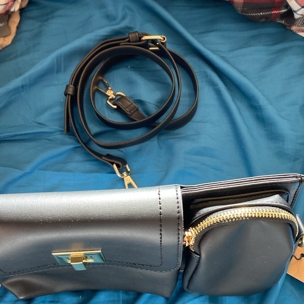 Steve Madden Black gold adjustable removable strap  Blexxy Crossbody Bag Purse - Picture 4 of 11